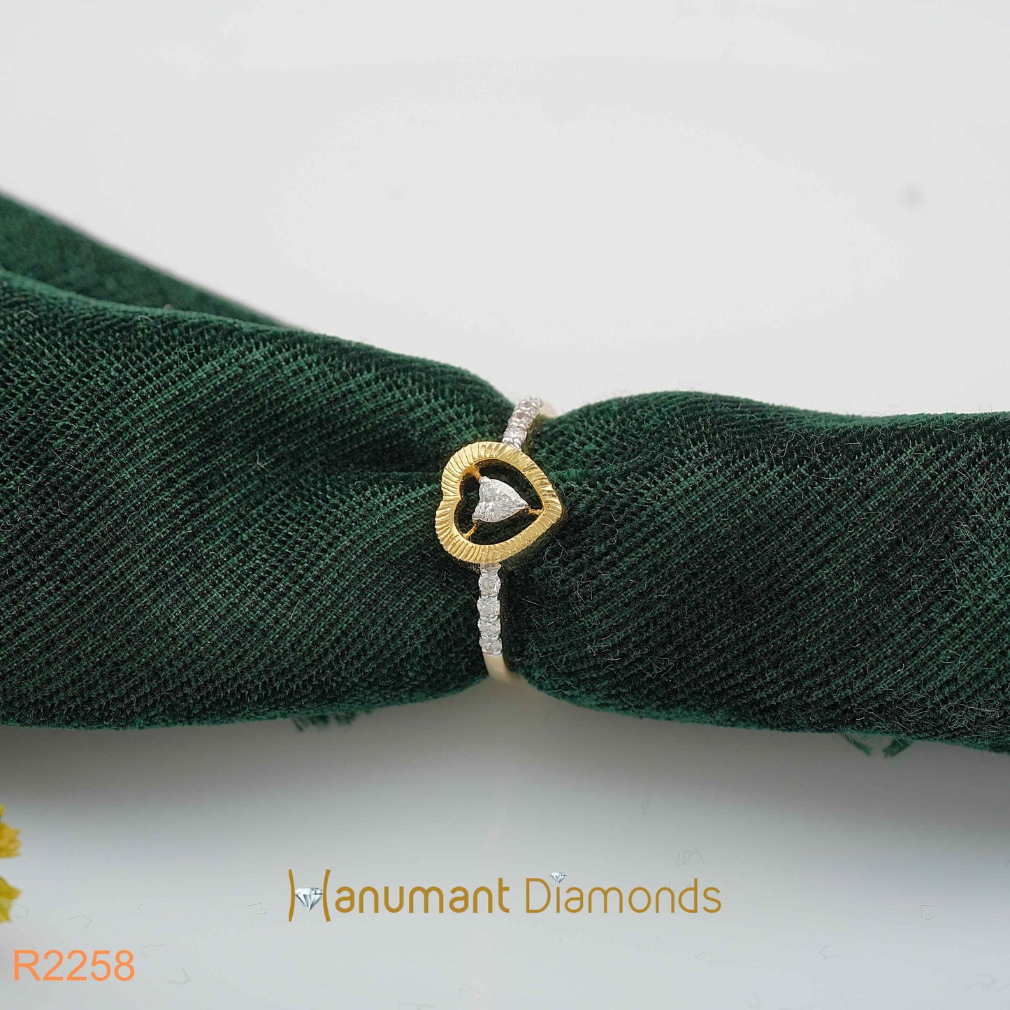 Diamond Ring - R2258
