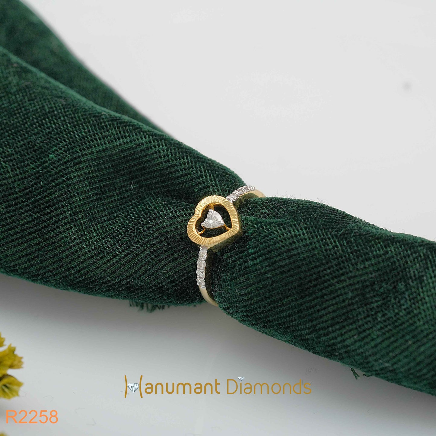Diamond Ring - R2258